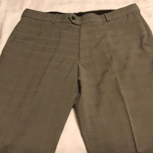 Stanford pleated plaid dress pants 38x32